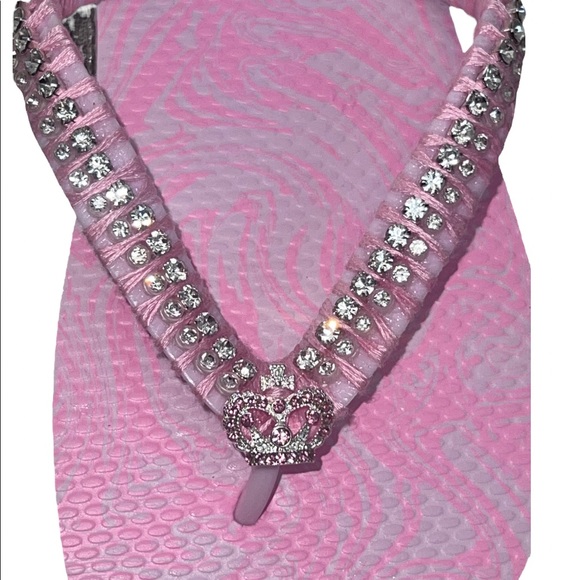 Pink Princess Flip Flops SZ 5/6, Crystal Trimmings, Crown Rhinestone Buttons - Picture 9 of 15